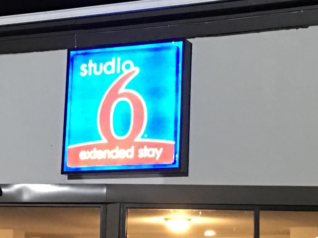 Studio 6-Indianapolis, In Bagian luar foto